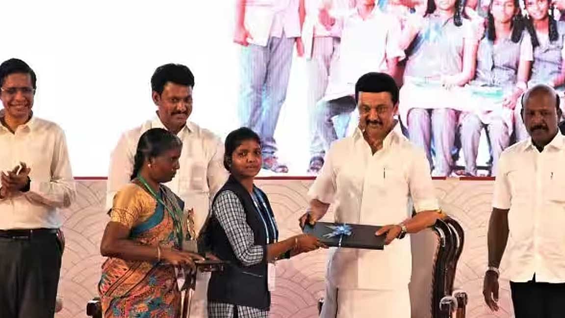 முதன்மை உயர்க்கல்வி நிறுவனங்களுக்குச் செல்லும் அரசு பள்ளி மாணவர்கள் எண்ணிக்கை உயர்வு!