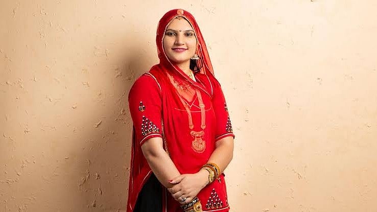 ஆடை வடிவமைப்பில் ஆண்டுக்கு 5 கோடி!