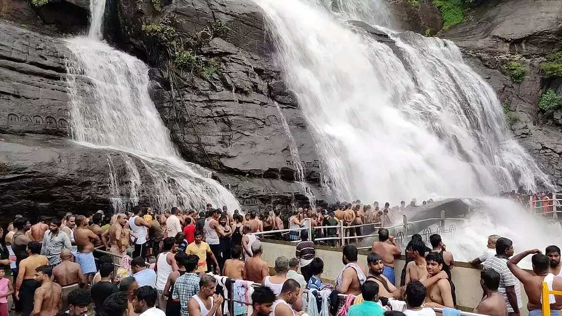 குற்றாலம் போகணுமா? முதல்ல இத படிங்க...