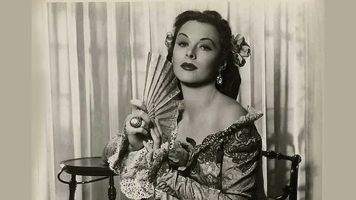 செல்போன்கள் இயங்கும் அடிப்படை தொழில்நுட்பத்தை முதன்முதலாகக் கண்டுபிடித்தவர் ஒரு நடிகை என்பது தெரியுமா?... 