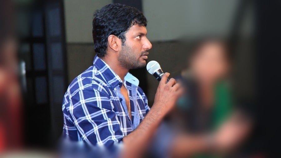 லஞ்சம் வாங்கிய சென்சார் போர்டு.. நடிகர் விஷால் அதிரடி புகார்!