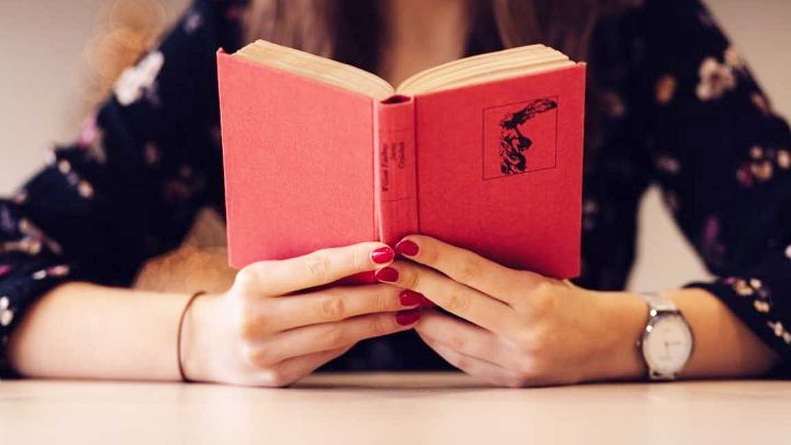 புத்தகங்கள் படிப்பதன் உன்னத பயன்களை அறிவோமா?