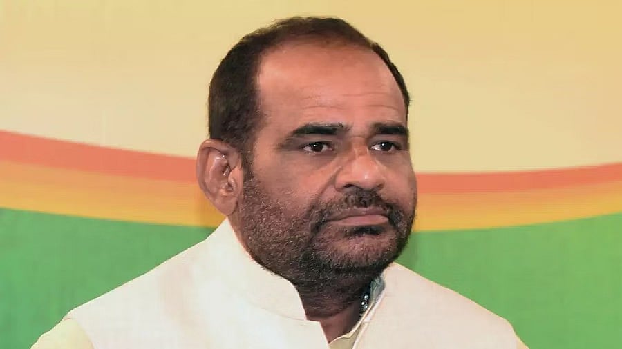 பாஜக எம்பி-ன் சர்ச்சைப் பேச்சு:உரிமை மீறல் குழு விசாரிக்க கோரிக்கை!