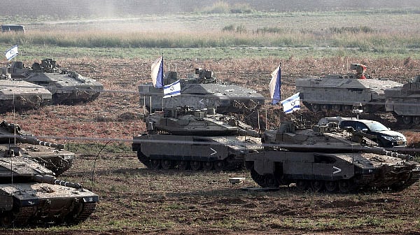 கெடு முடிந்து காசாவிலிருந்து 10 லட்சம் பேர் வெளியேறினர்;
தரைவழி தாக்குதலுக்கு தயாராகும் இஸ்ரேல்!