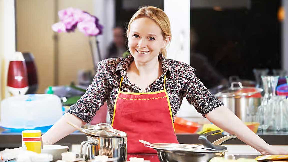 இல்லத்தரசிகளைக் கொண்டாடுவோம்!