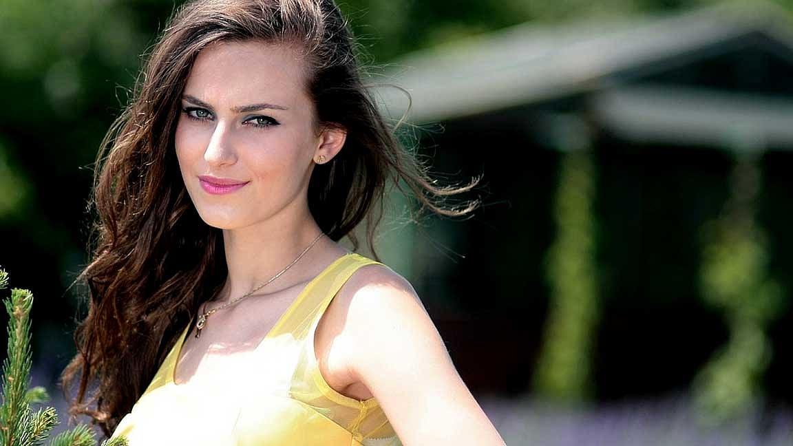 வீட்டிலேயே பார்லர் அழகு!