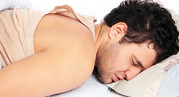 தூங்கும்போது யாரோ உங்களை அமுக்குவதுபோல் உணர்கிறீர்களா?