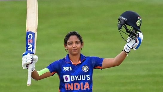 டி20 கிரிக்கெட்டில் உலக சாதனைப்படைத்த ஹர்மன்ப்ரீத் கவுர்: என்ன சாதனை தெரியுமா? 