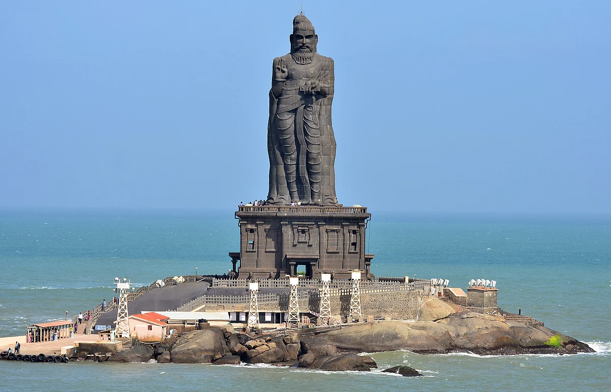 முக்கடல் சங்கமத்திலும் ஆரத்தி வழிபாடு நடத்த வேண்டும்