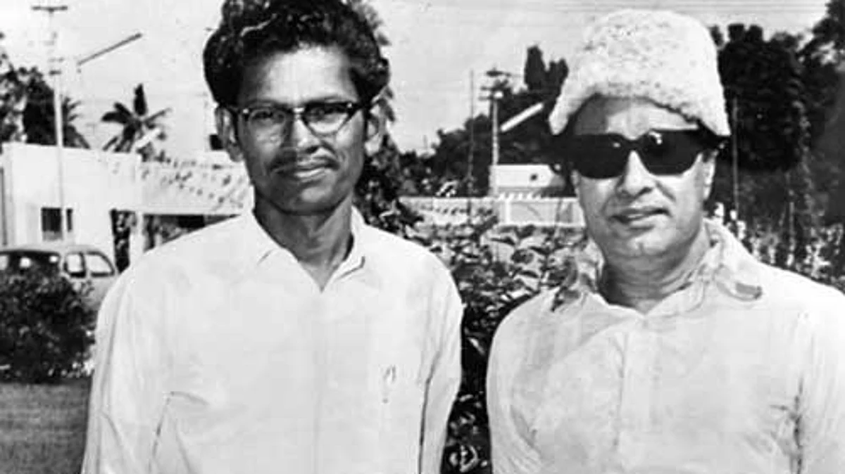 எம்.ஜி.ஆர் உடன் புலமைப்பித்தன்