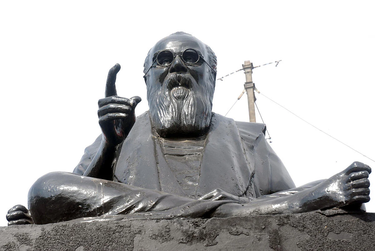 ஏனெனில்:
பெண்களுக்கு 50 சதவீதம்;
பெரியார் என்ன சொன்னார்?