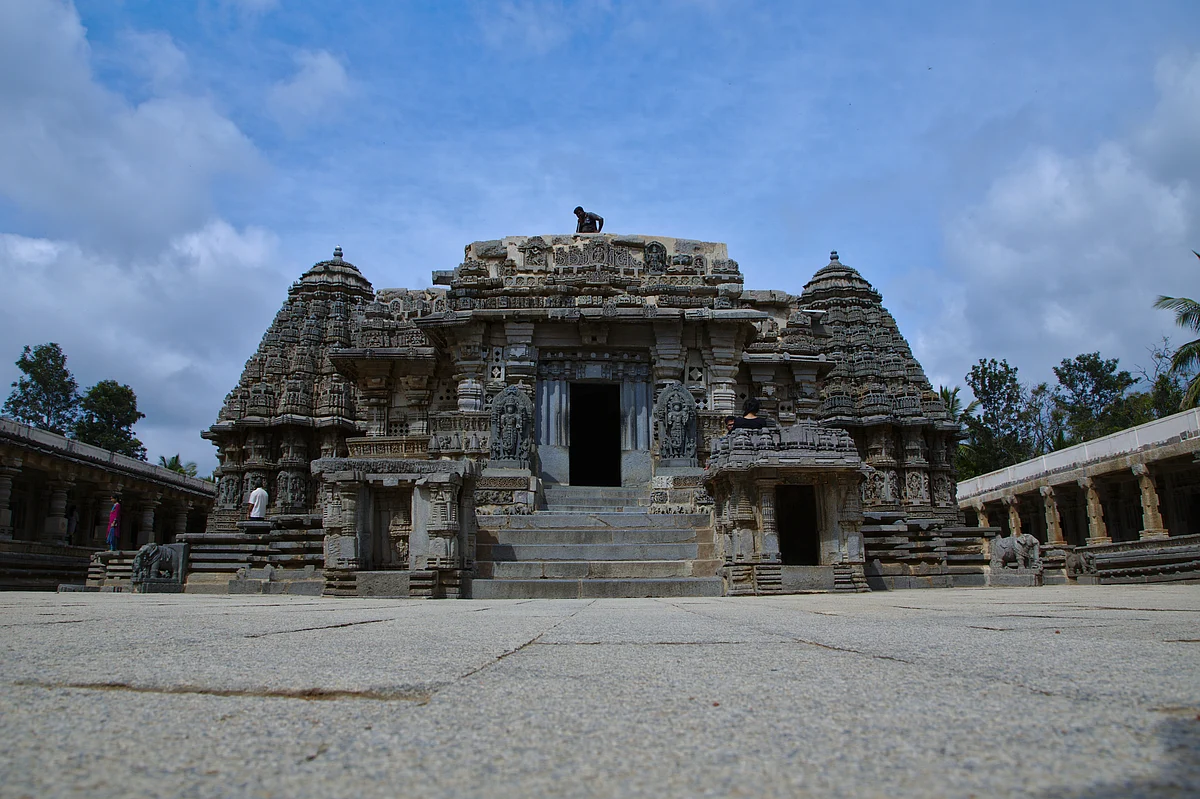 கோயிலின் எழில் தோற்றம்