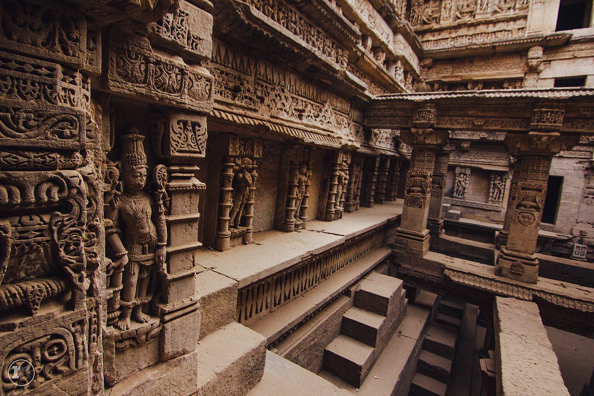 தொல்லியல் பார்வை