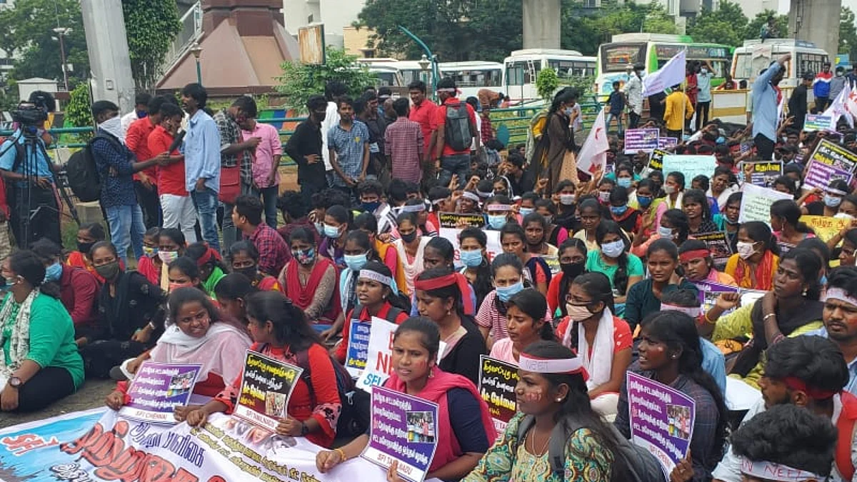 ’நீட்’ ஒழிப்புக்குக் கிளர்ந்தெழும் மாணவர் படை!