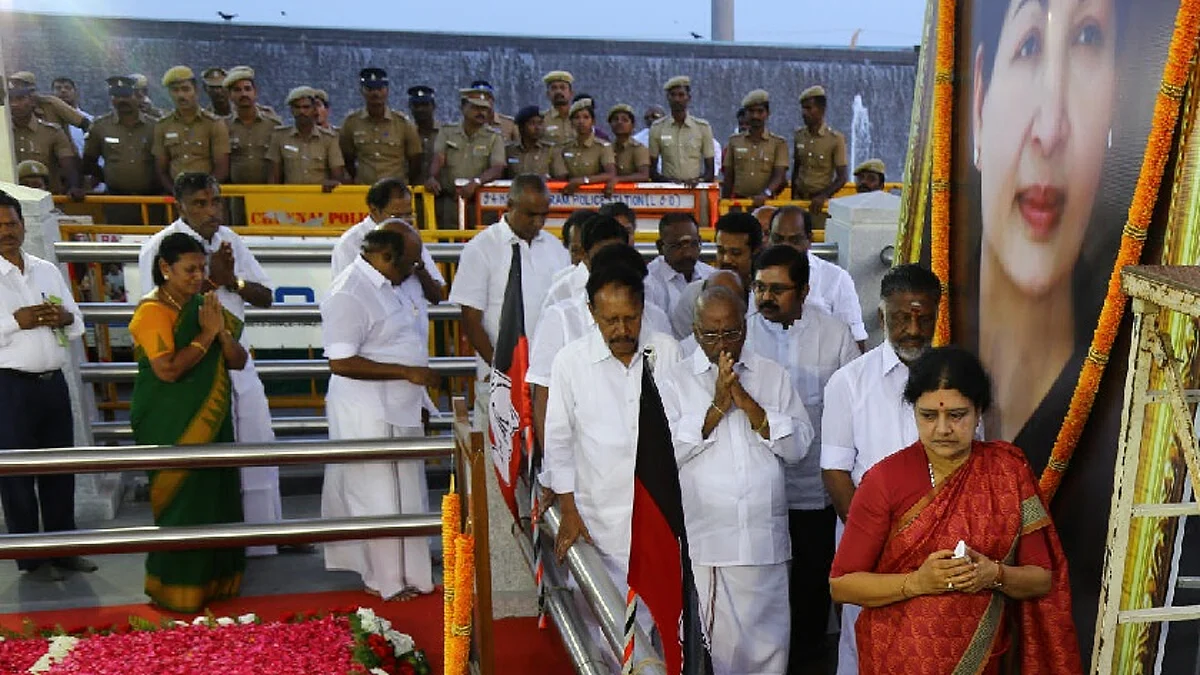ஜெயா நினைவிடத்திற்கு நாளை மறுநாள் செல்கிறார் சசிகலா!