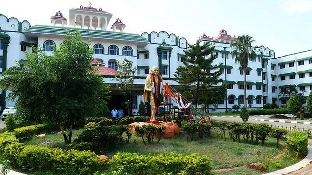 கலை பற்றியே தெரியாதவர்களுக்கு கலைமாமணி விருது வழங்கப்படுகிறது: உயர்நீதிமன்றம் வேதனை