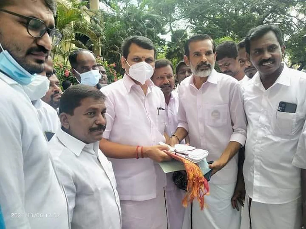 சொன்னதக் கேட்டா சோக்கா இருக்கலாம்!