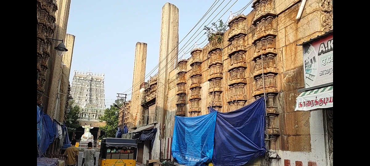 பாதியில் நிற்கும் மீனாட்சி அம்மன் கோயில் ராயகோபுரம்!