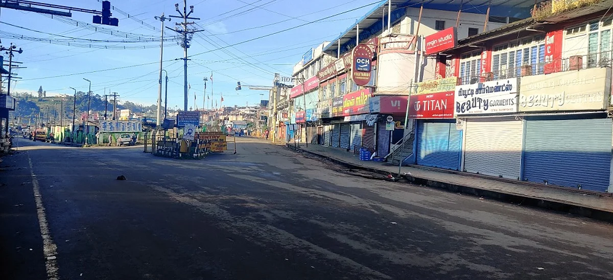 நீலகிரியில் முழு கடையடைப்பு