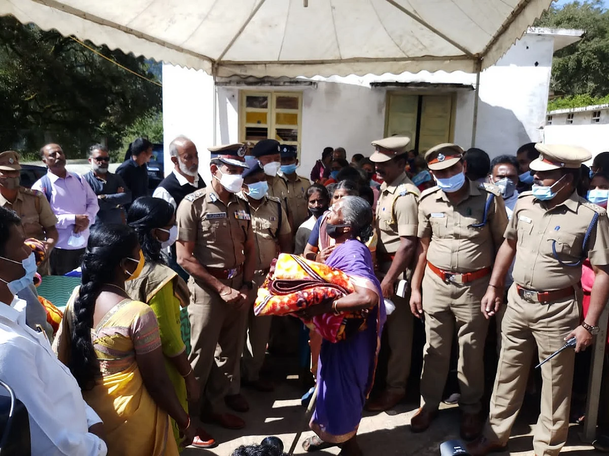 குன்னூர் ஹெலிகாப்டர் விபத்தின்போது உதவிய மக்களுக்கு டிஜிபி பாராட்டு