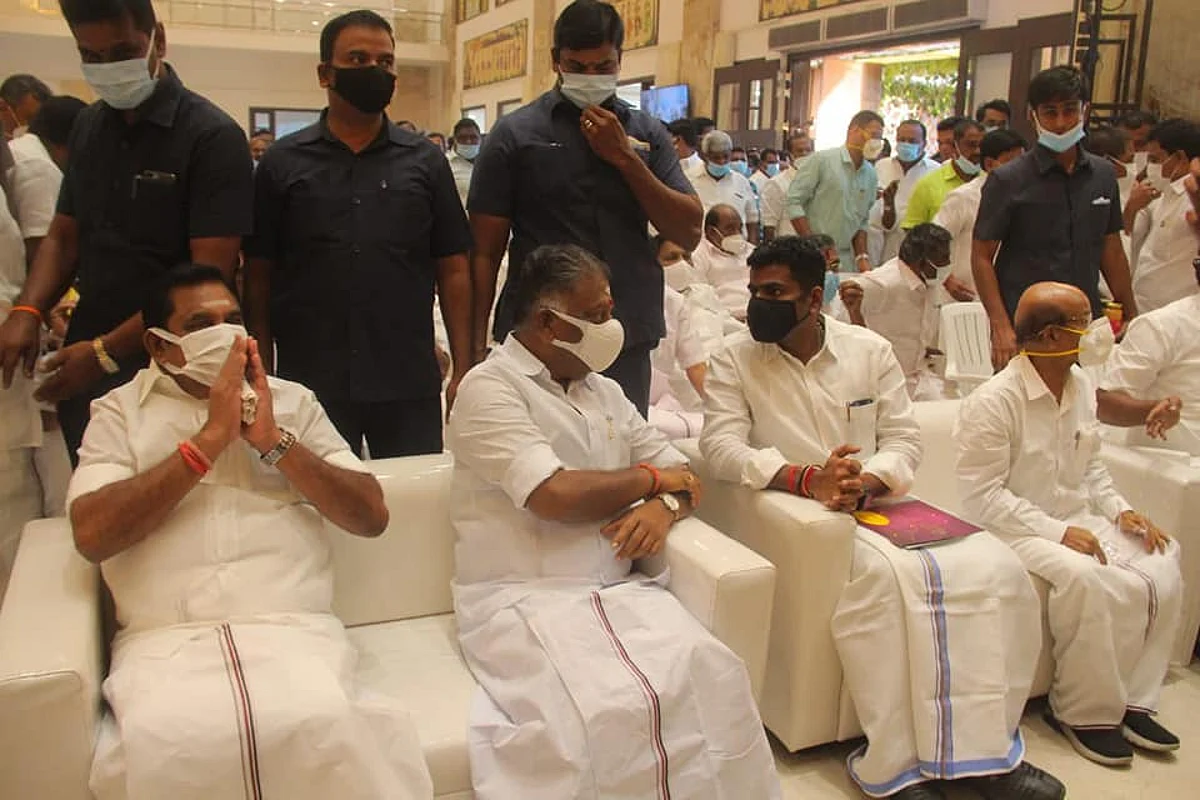 எதிர்க்கட்சியாக பாஜக; எங்கே போனது அதிமுக?