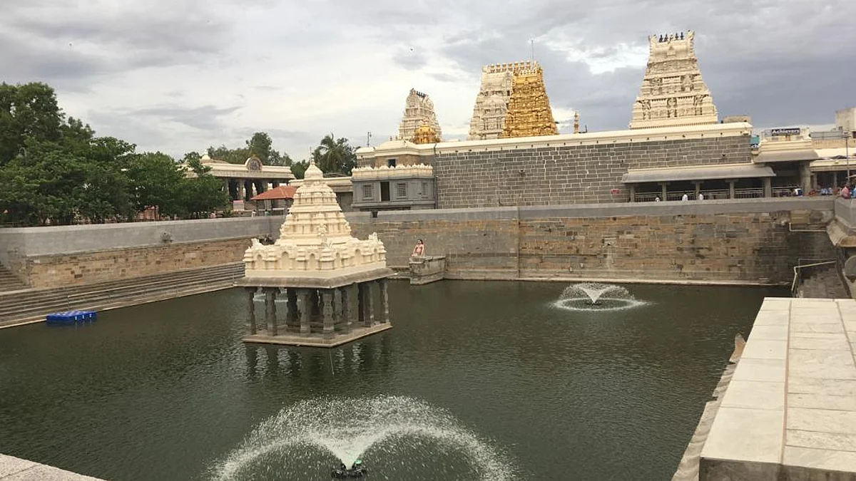 அருள்தரும் சக்தி பீடங்கள்: 1
