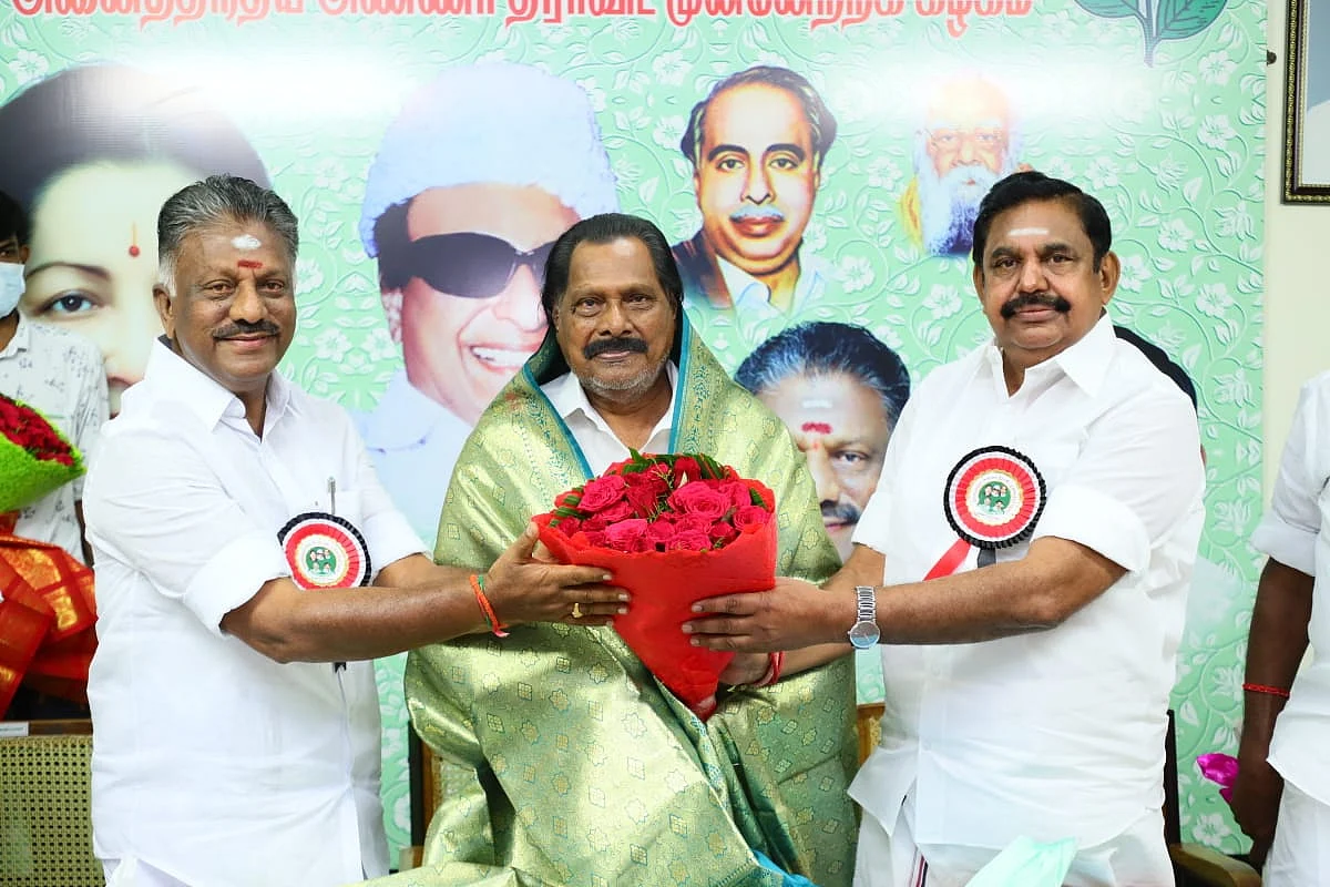 அதிமுகவின் தற்காலிக அவைத் தலைவர் தமிழ்மகன் உசேன்: கடந்துவந்த அரசியல் பாதை