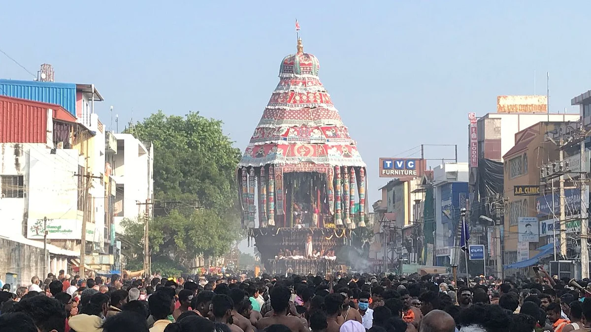 தடைகளைத் தாண்டிய தேர்: சாதித்த சிதம்பரம் சிவபக்தர்கள்