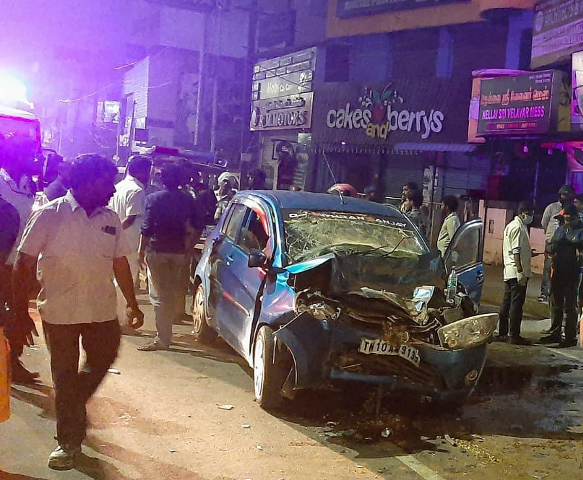 சாலை விபத்தில் ஐயப்ப பக்தர்கள் இருவர் உயிரிழப்பு; ஒருவர் படுகாயம்