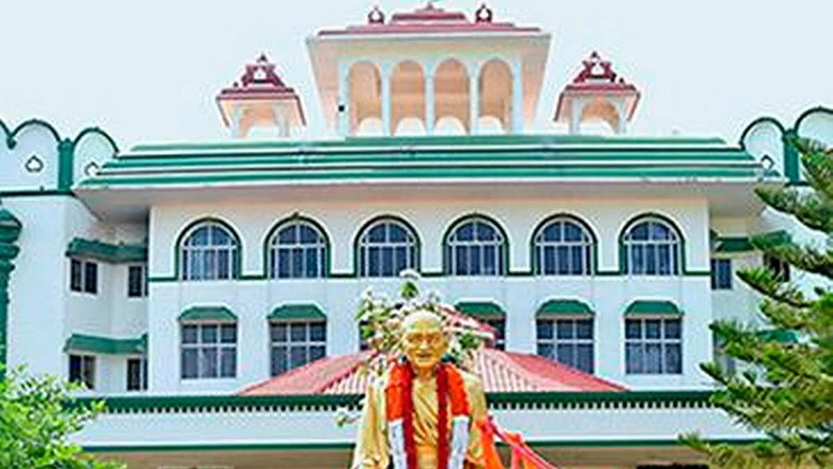 இலங்கை கடற்படை கைது செய்த 68 மீனவர்களை விடுவிக்க வேண்டும்