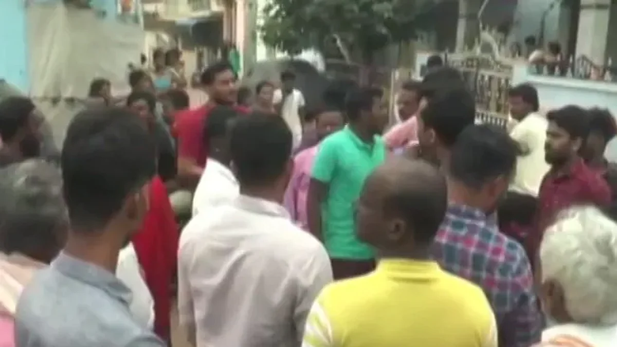 கர்நாடகா கோலாரில் கிறிஸ்துவ மத புத்தகங்கள் எரிப்பு