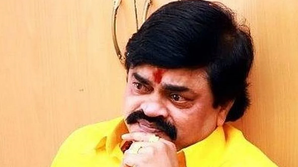 ராஜேந்திர பாலாஜியை கைது செய்ய 6 தனிப்படைகள் அமைப்பு