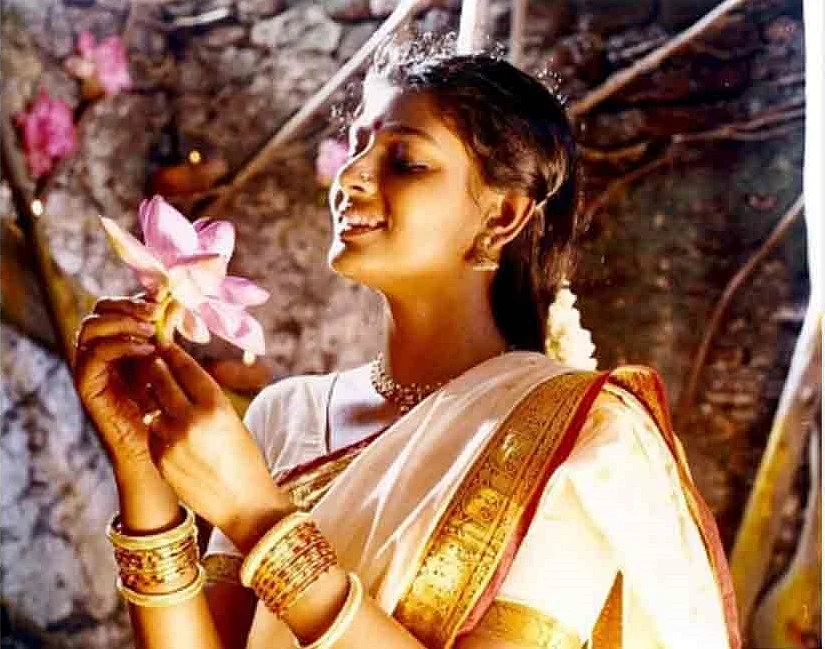 ‘அழகி’