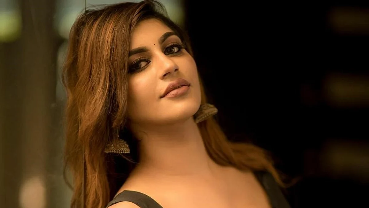 “மறு உலகத்தில் அவள் அன்பை யாசிப்பேன்” -தோழியின் இழப்பில் உருகும் யாஷிகா!