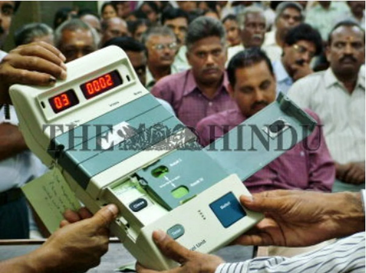 நாளை காலை 8 மணிக்கு வாக்கு எண்ணிக்கை: 3 அடுக்கு போலீஸ் பாதுகாப்பு