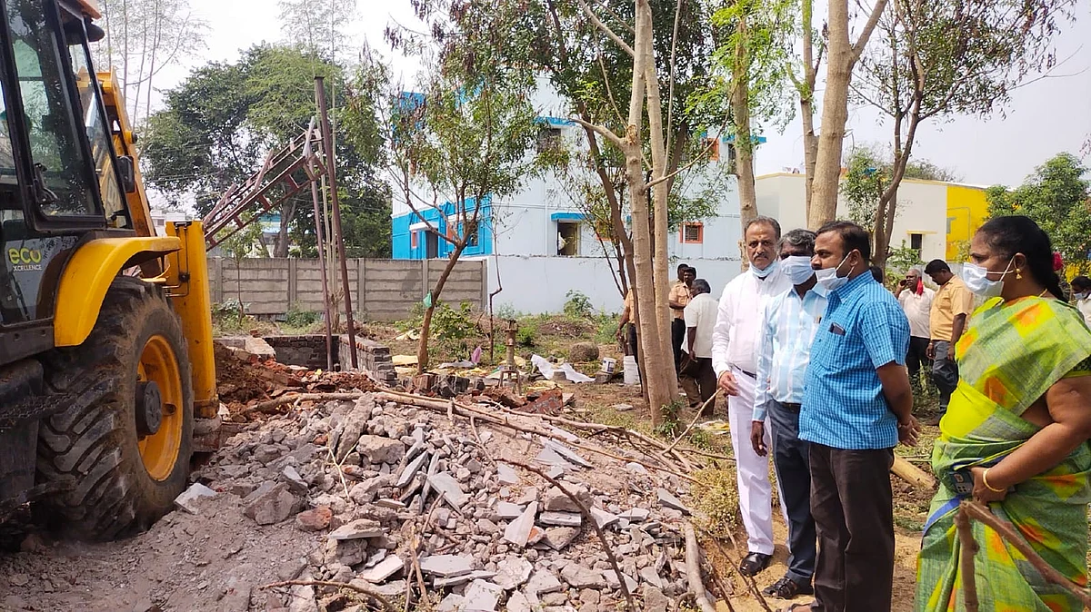 ஸ்ரீரங்கம் கோயிலுக்கு சொந்தமான ரூ.10 கோடி மதிப்புள்ள நிலம் மீட்பு