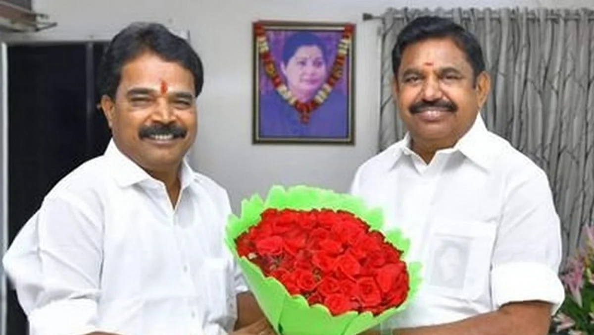 எடப்பாடி பழனிசாமியுடன் இளங்கோவன்