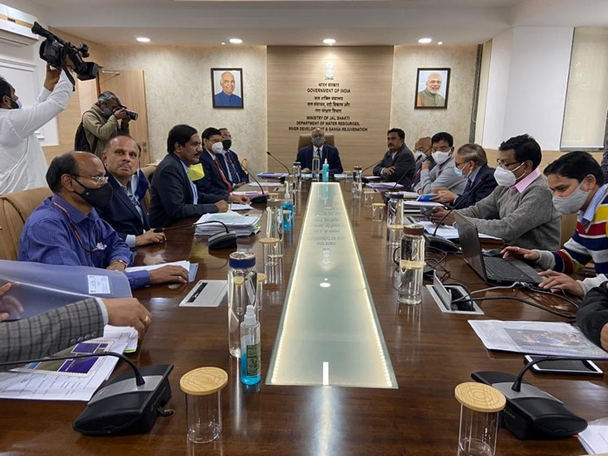 கோதாவரி, கிருஷ்ணா நதிகள் இணைப்பு!- மத்திய அரசு முக்கிய ஆலோசனை