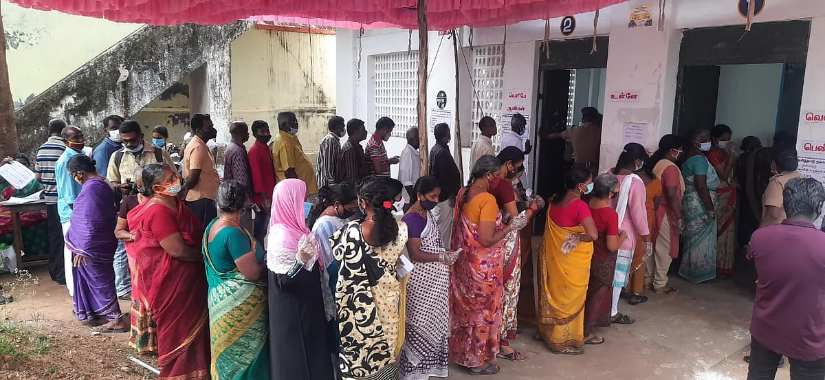 2 மணி நேரத்தில் 13 சதவீத வாக்குப்பதிவு!