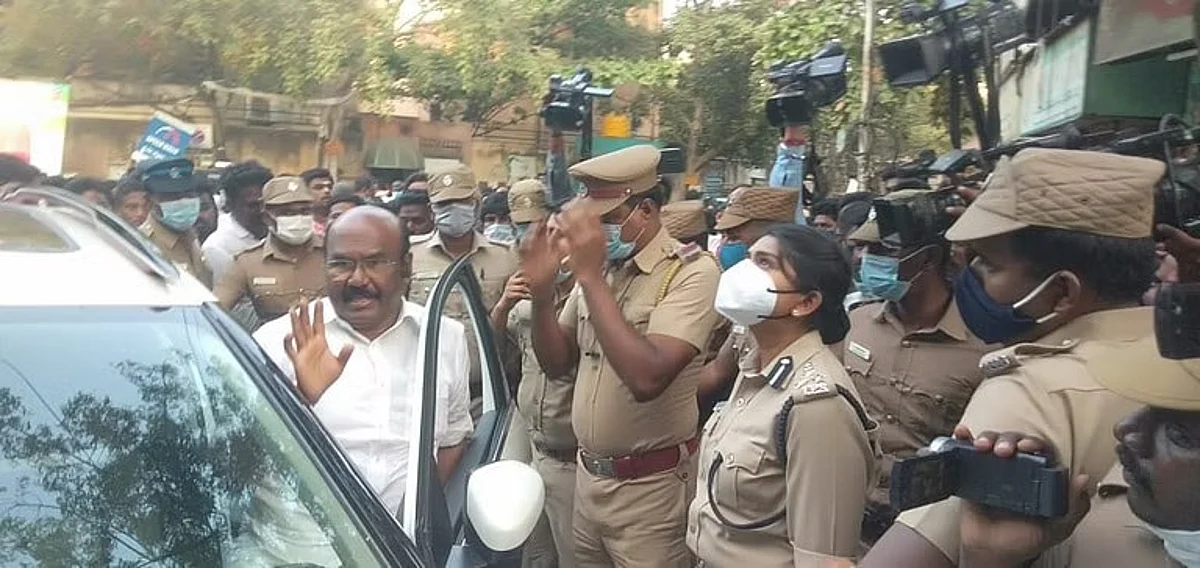 ரூ.5 கோடி நிலம் அபகரிப்பு வழக்கு: ஜெயக்குமாருக்கு மார்ச் 11 வரை காவல்