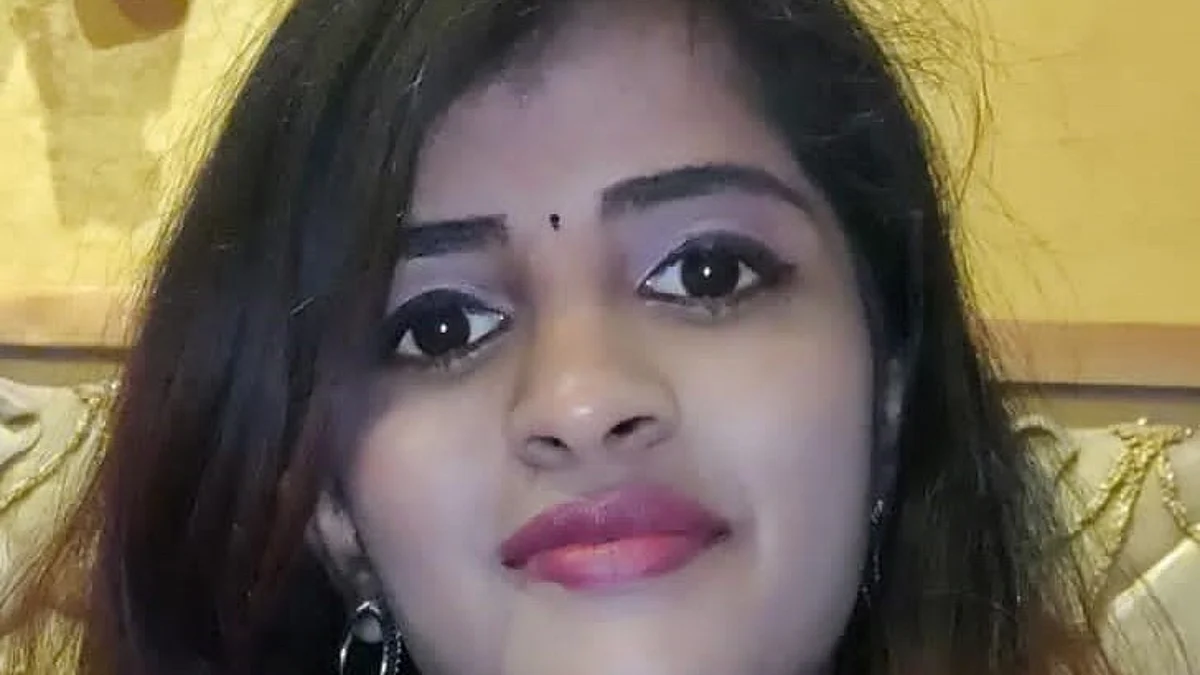 ’குண்டு வெடிப்புகளால் அச்சத்தில் ஆழ்ந்திருக்கும் மகள்’ -மருத்துவ மாணவியின் தாயார் கண்ணீர்!