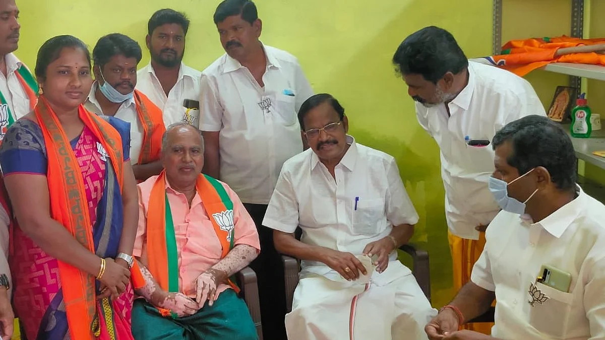 ‘காணொலிக் காட்சியிலிருந்து வெளியே வாங்க முதல்வரே..’ -வி.பி.துரைசாமி விளாசல்!
