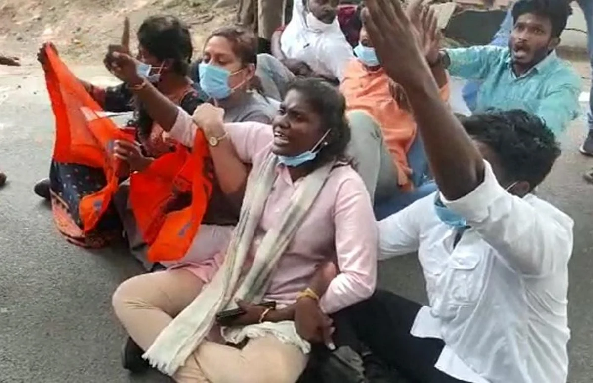 ‘மாணவர்களே என்றாலும் குற்றம்தான்’
