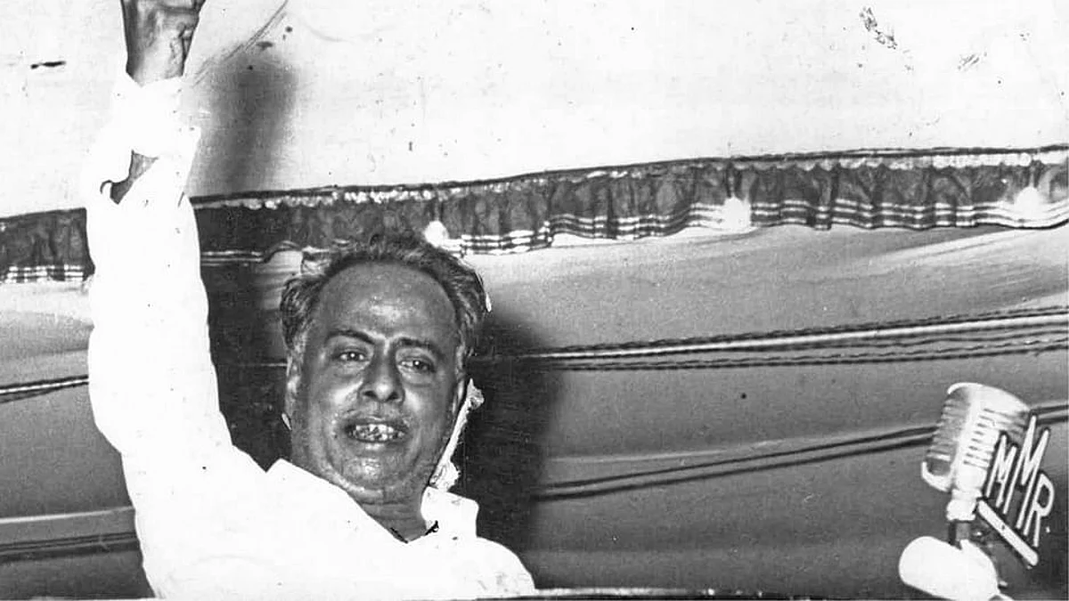 இது முடியாட்சி அல்ல, குடியாட்சிக் கோமான்களே!