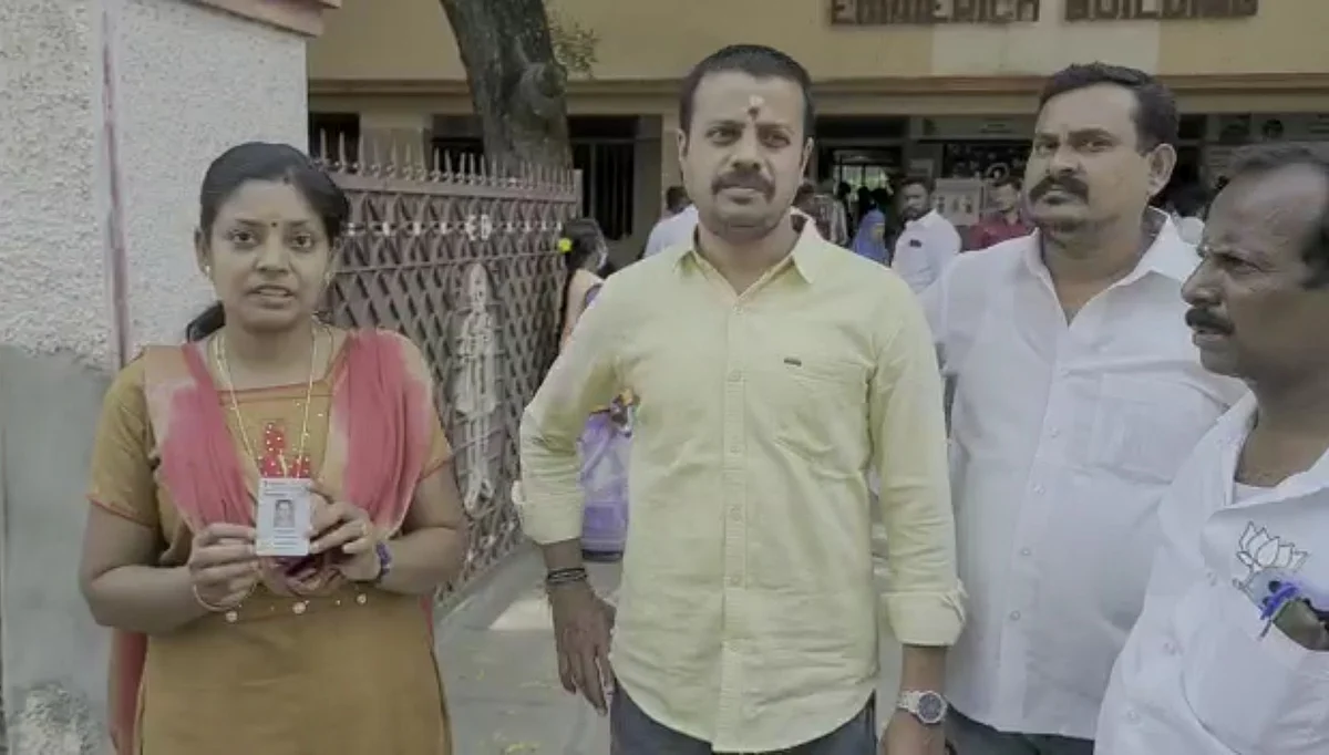 “என் ஓட்டை யாரோ போட்டுட்டாங்க...”