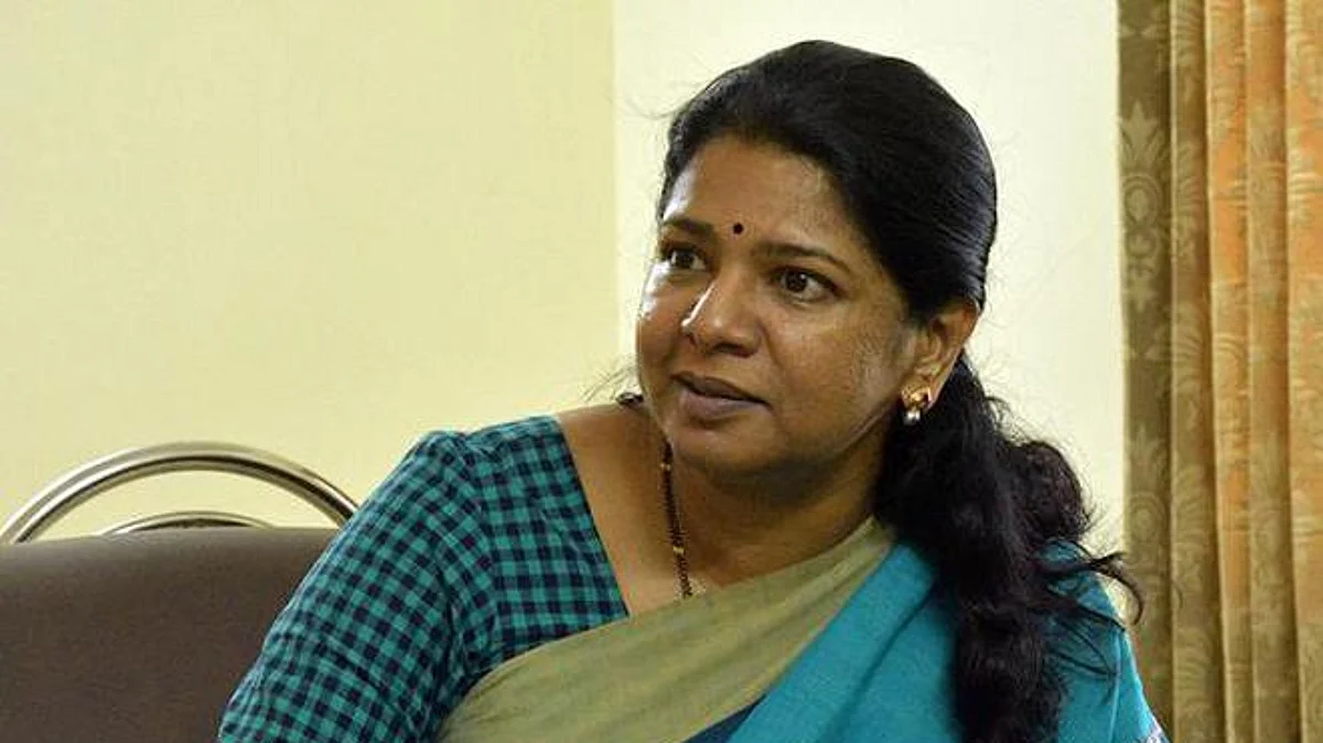 ‘எதற்கு இந்தி?’ - அமைச்சரை ஆங்கில மொழியில் பேசவைத்த கனிமொழி!