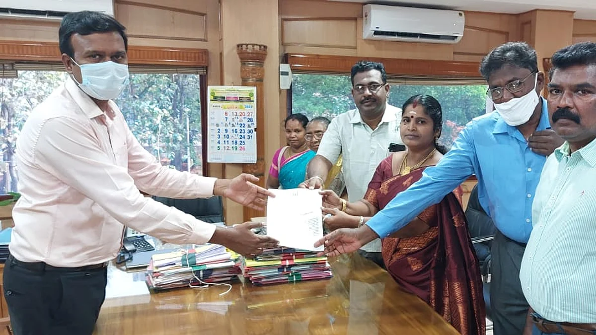 `முள்வேலி அமைக்காதீங்க; வீரர்களின் எதிர்காலம் கேள்விக்குறியாகும்'