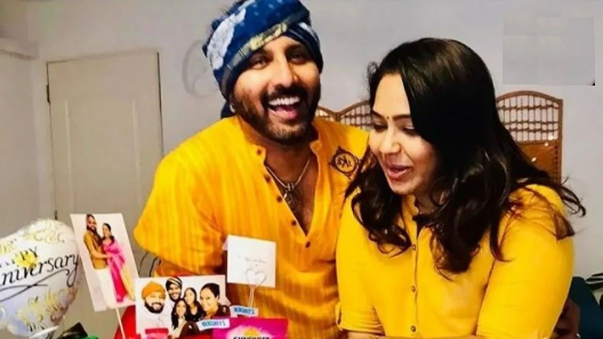 `பிறந்தநாள் வாழ்த்துகள் என் காதலே'- ஆனந்த கண்ணனின் மனைவி நெகிழ்ச்சி பதிவு