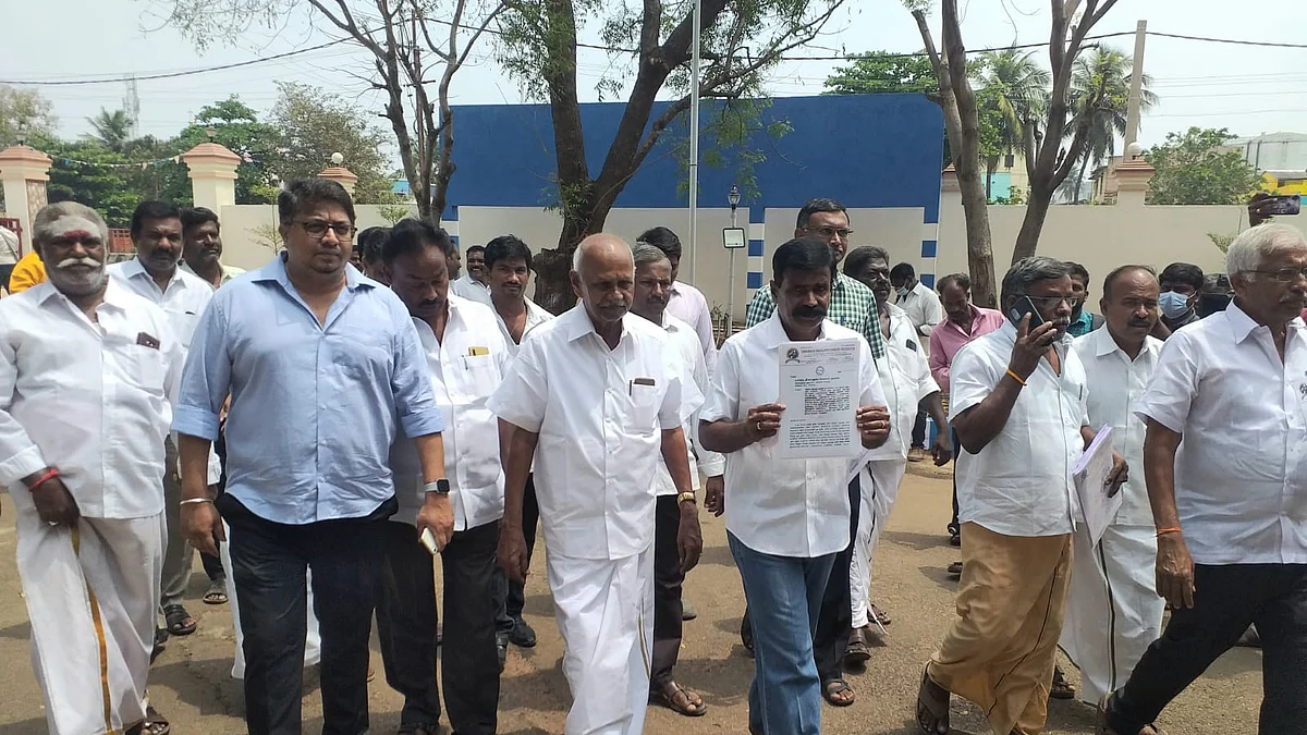 மணல் குவாரிகளை திறக்க மார்ச் 30-ம் தேதி கெடு!