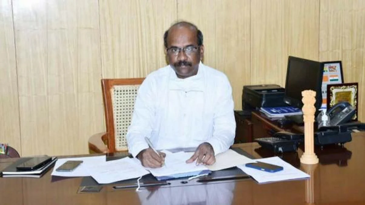 மணப்பாறை வட்டாட்சியர் மாற்றப்பட்டதன் பின்னணி என்ன?